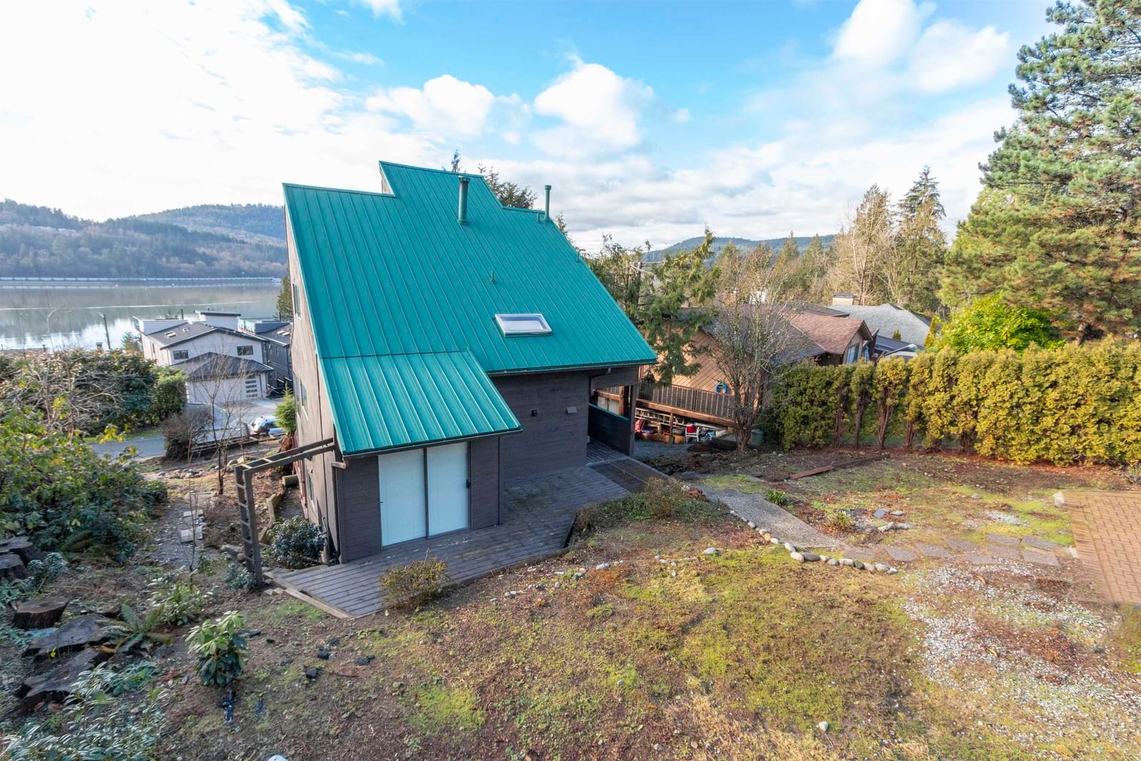 Listing Image 4