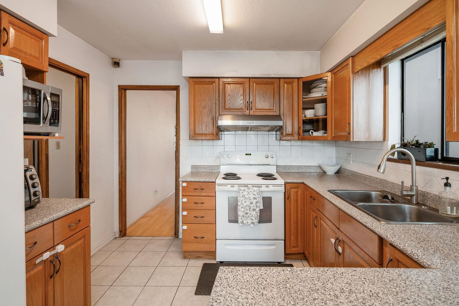 Listing Image 14