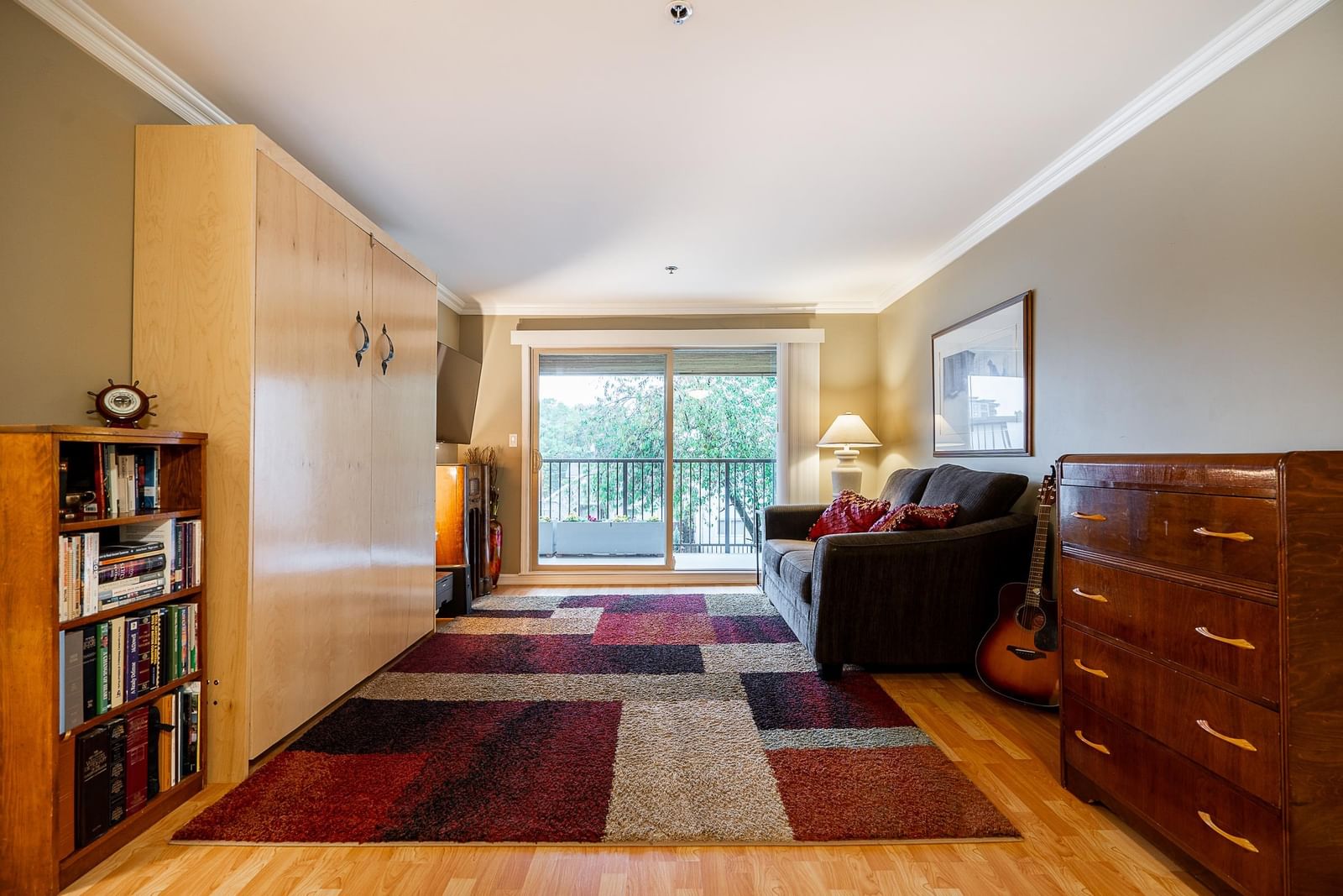 Listing Image 5