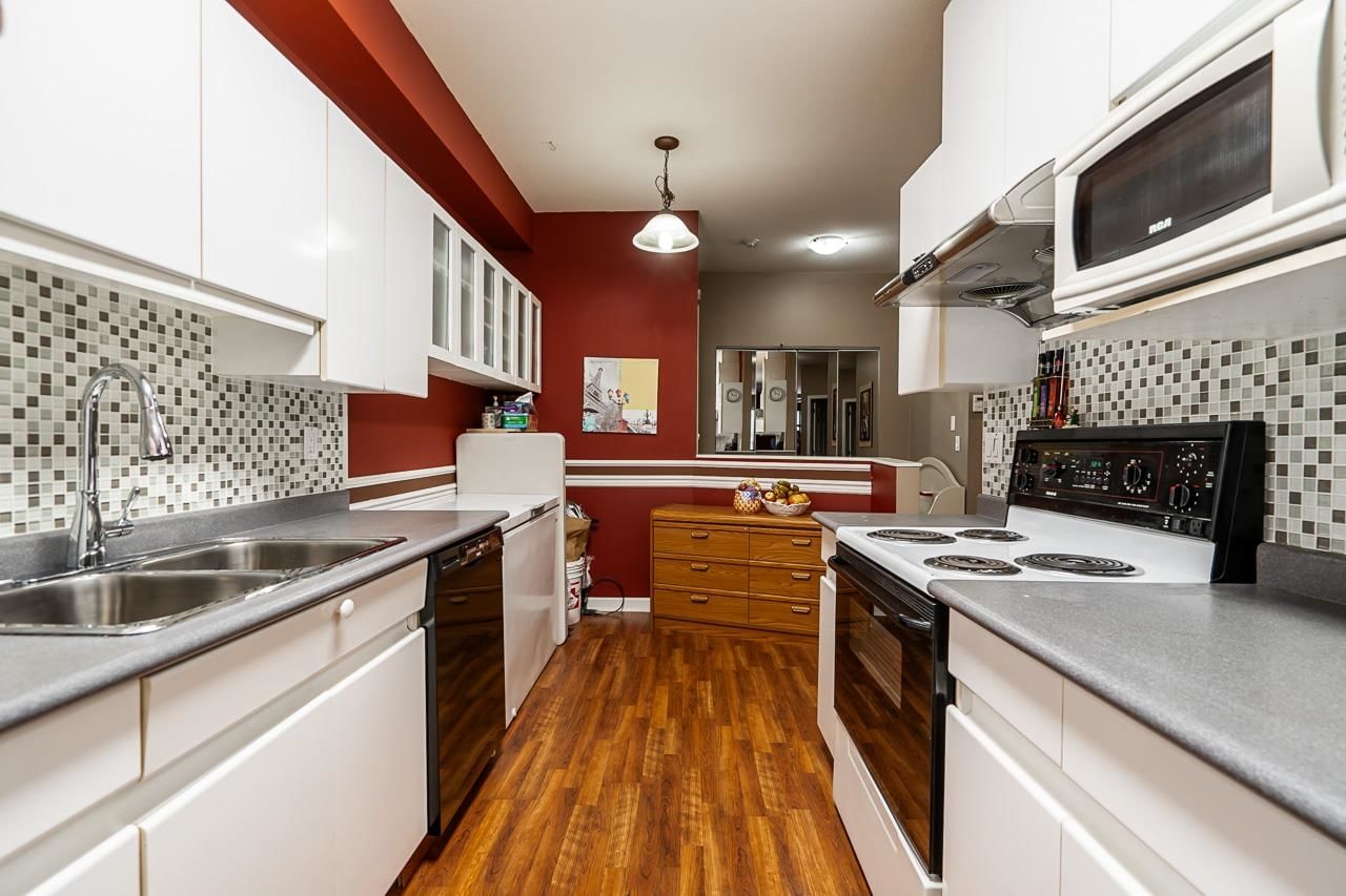 Listing Image 14