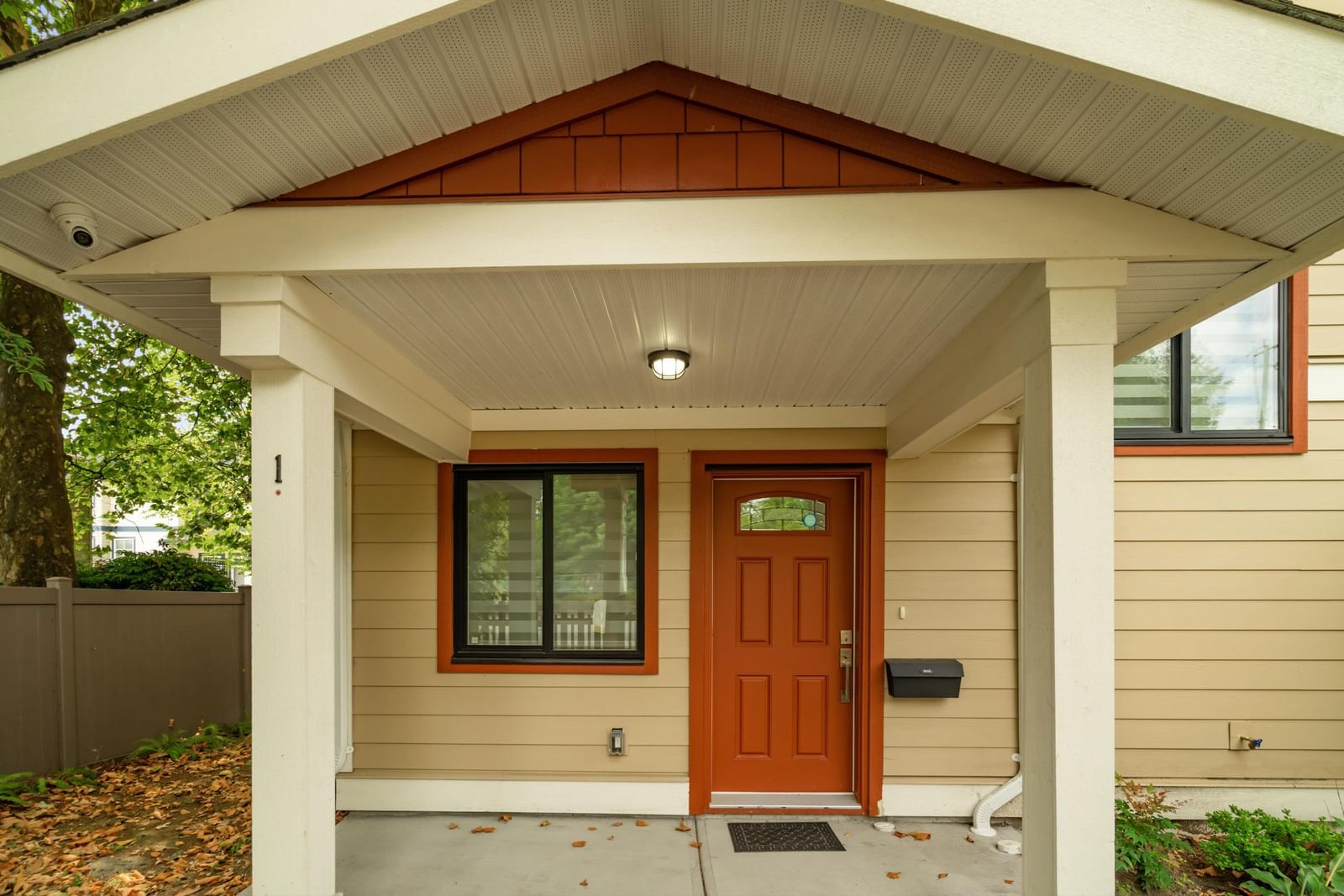 Listing Image 5