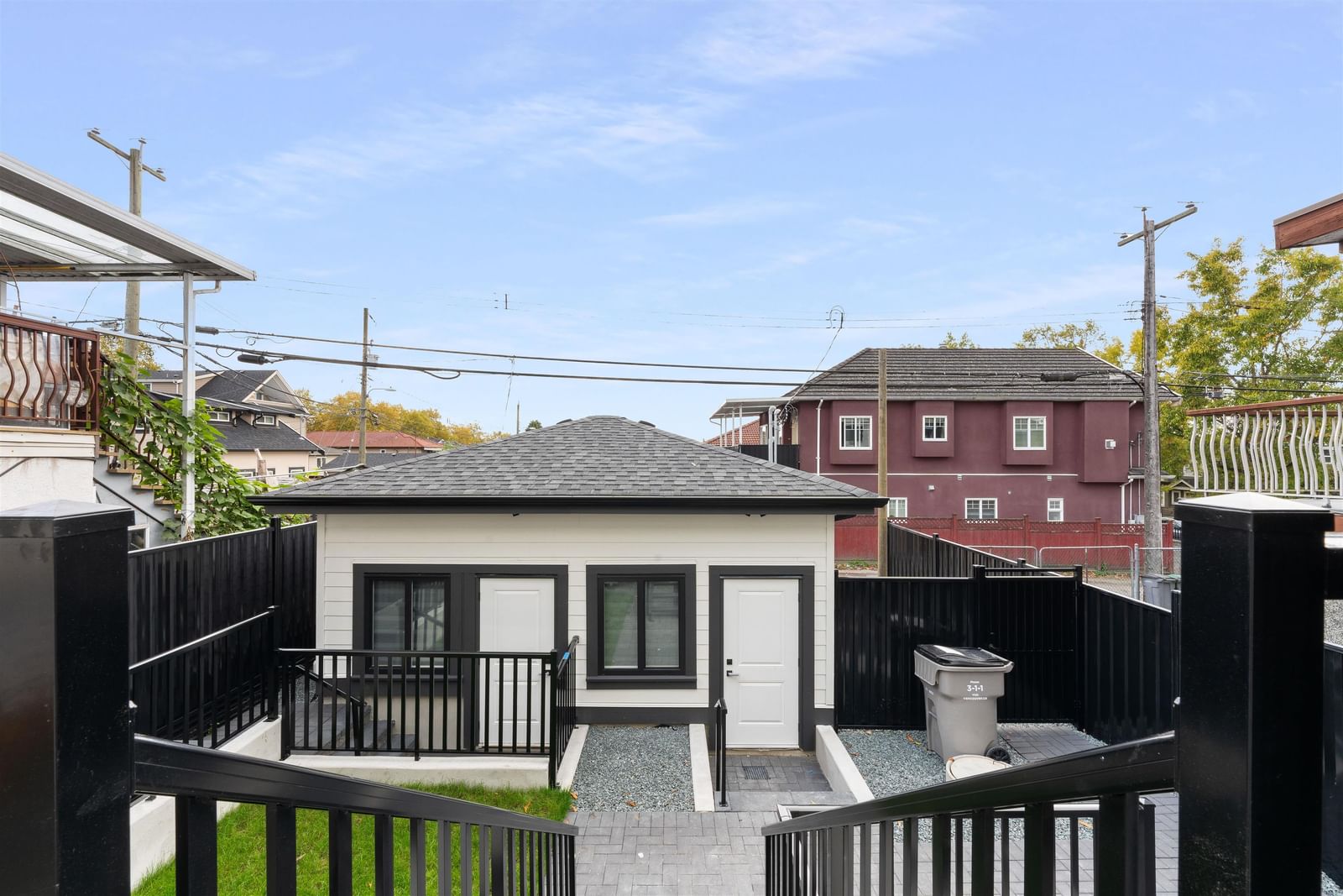 Listing Image 13