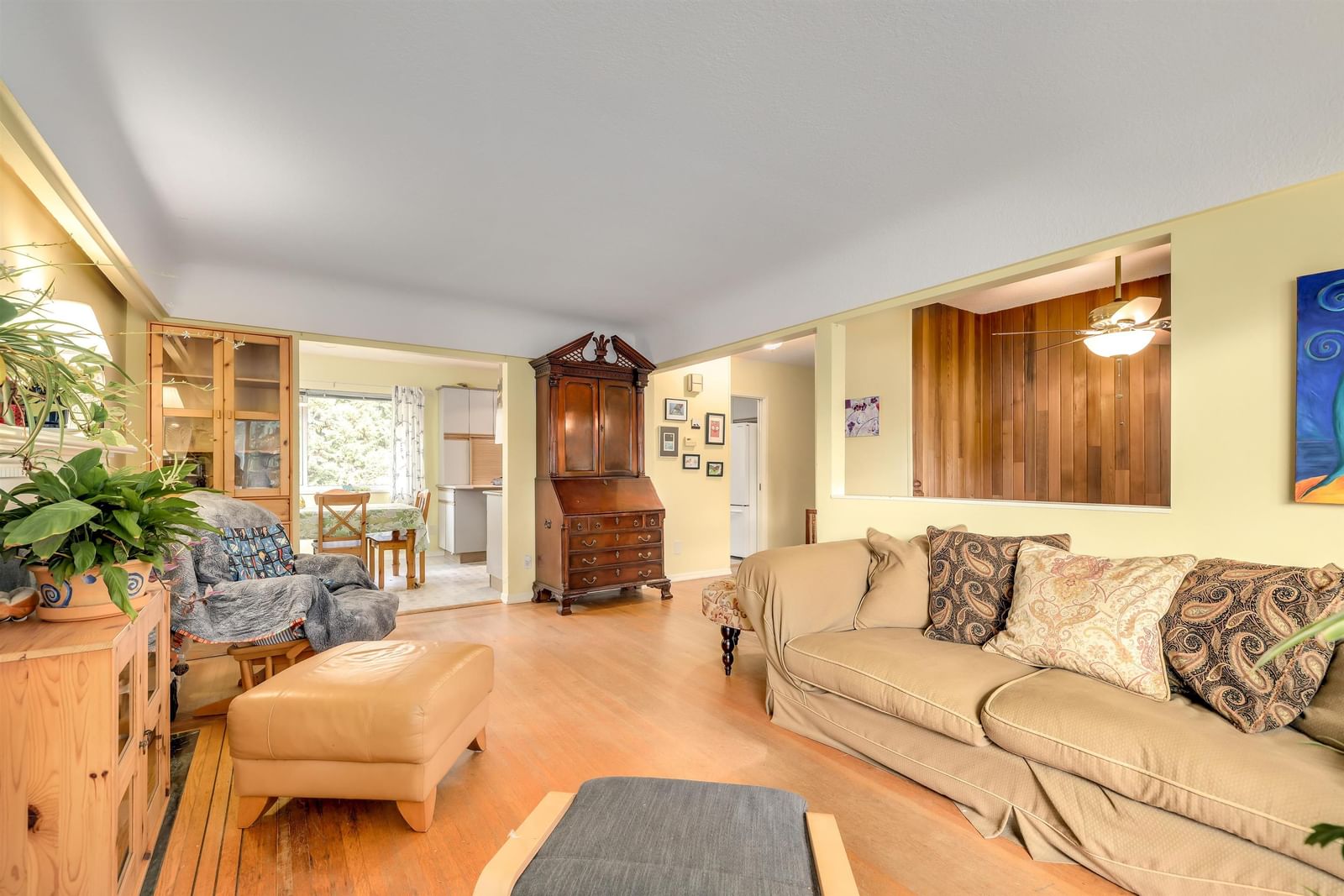 Listing Image 6