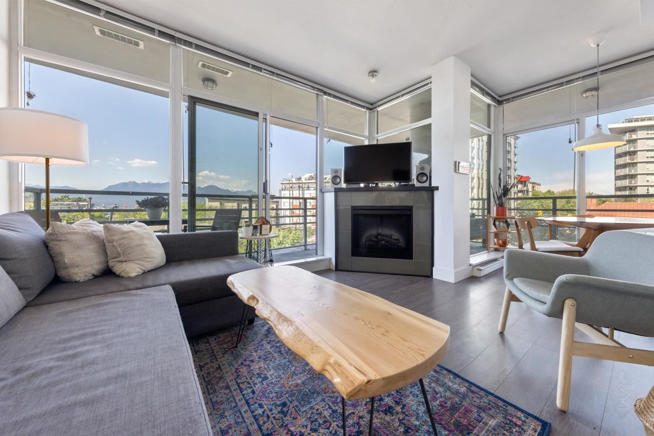 Listing Image 1