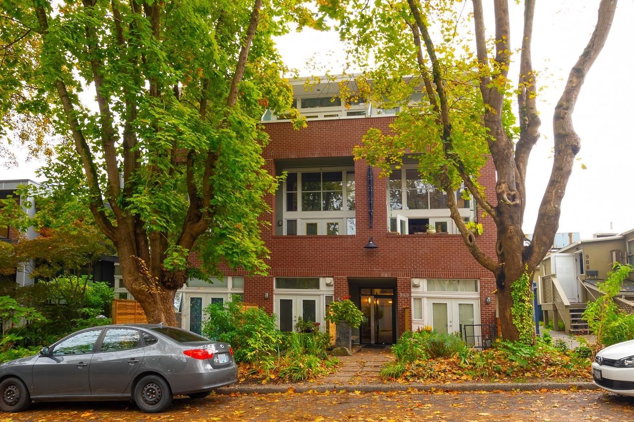 Listing Image 19