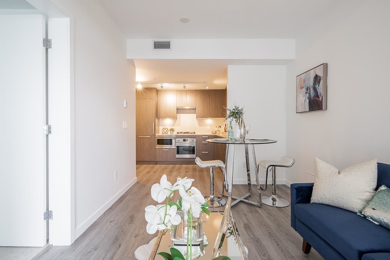 Listing Image 10
