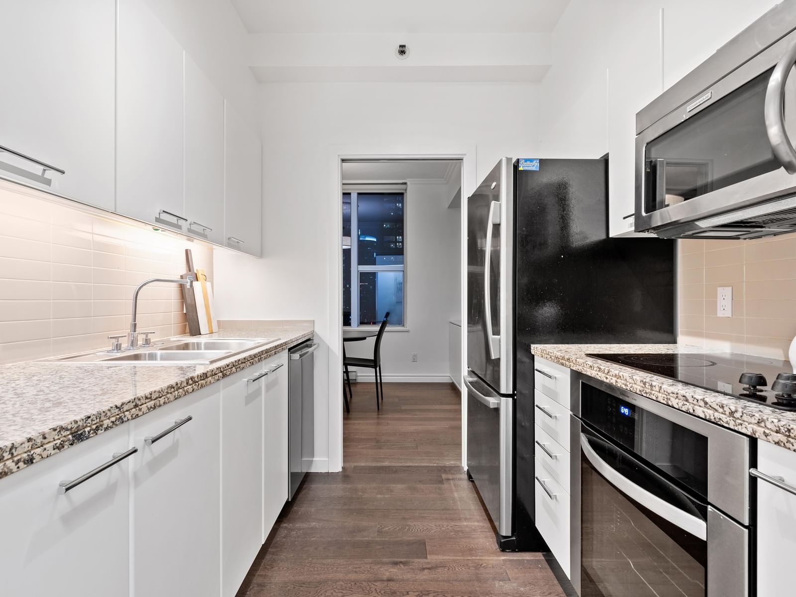 Listing Image 10