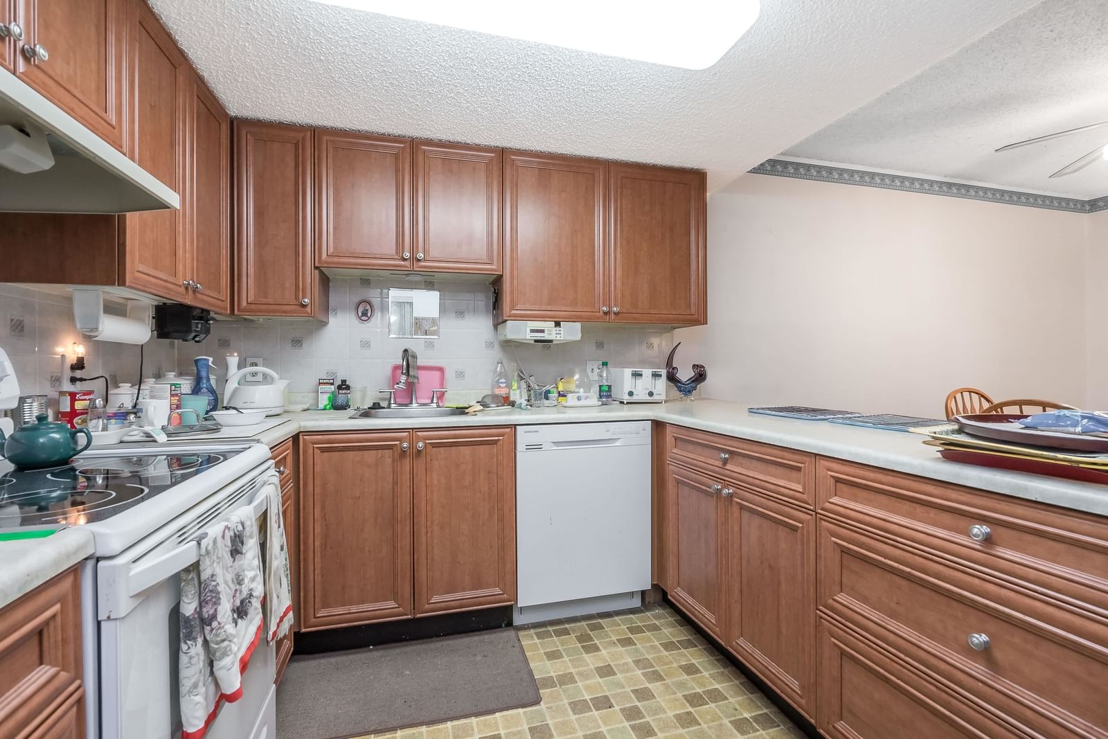 Listing Image 14