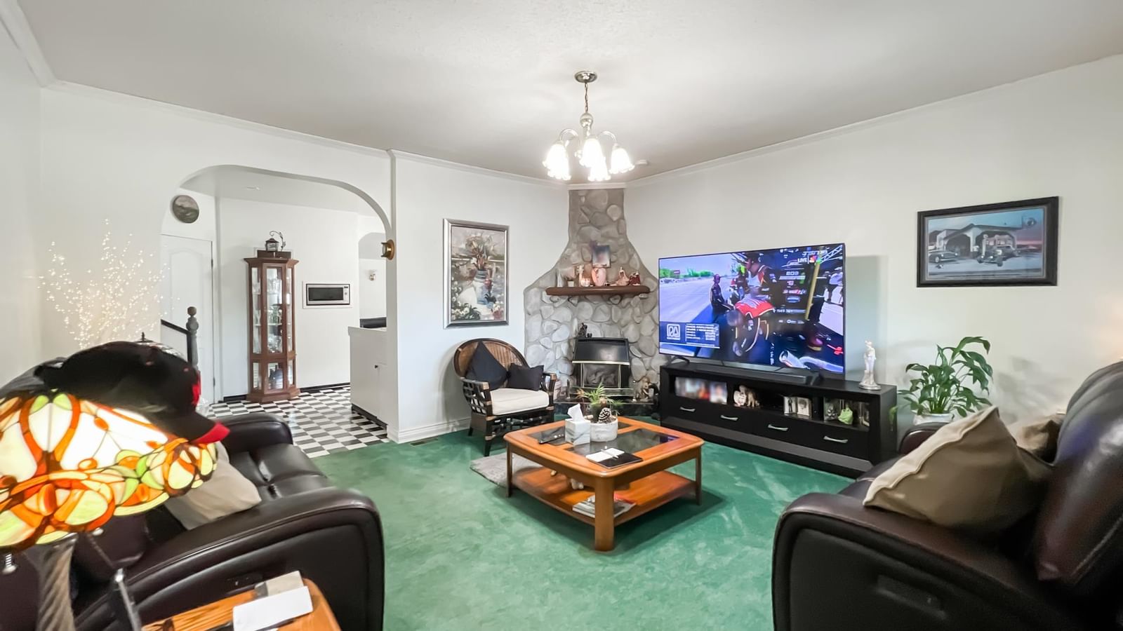 Listing Image 10