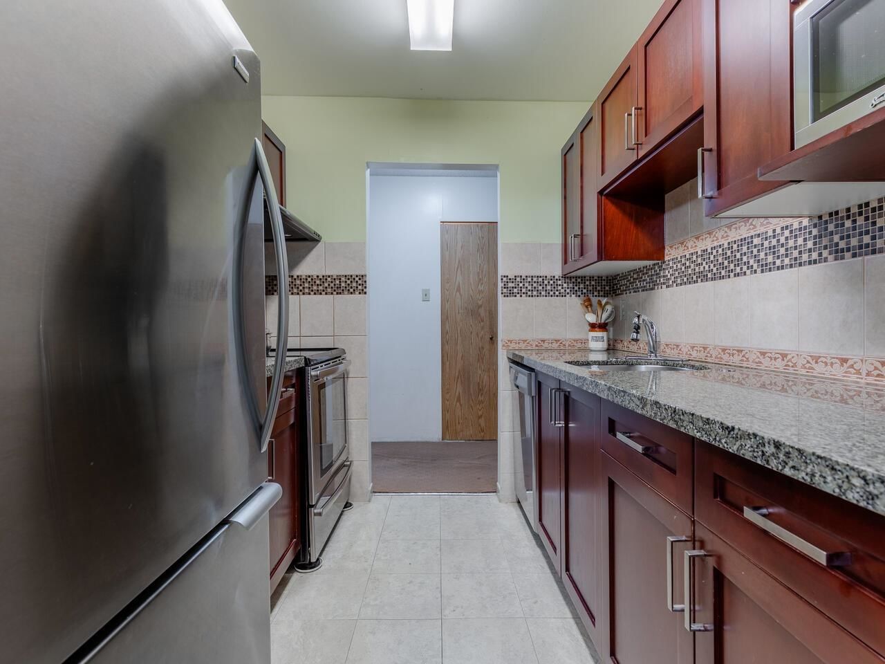 Listing Image 14