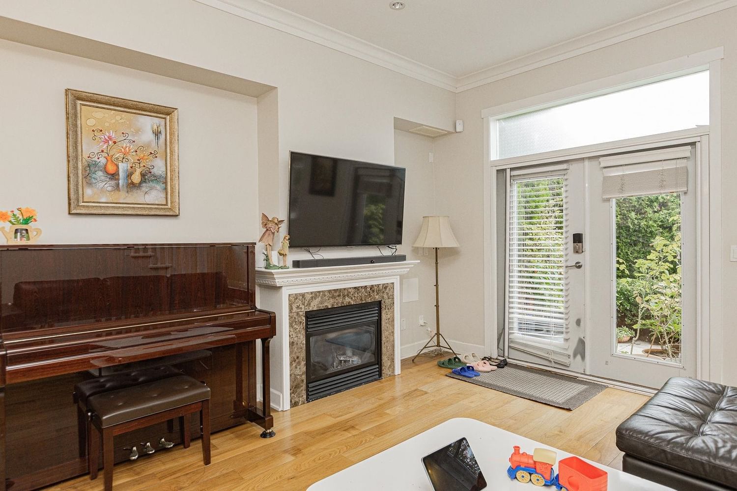 Listing Image 9