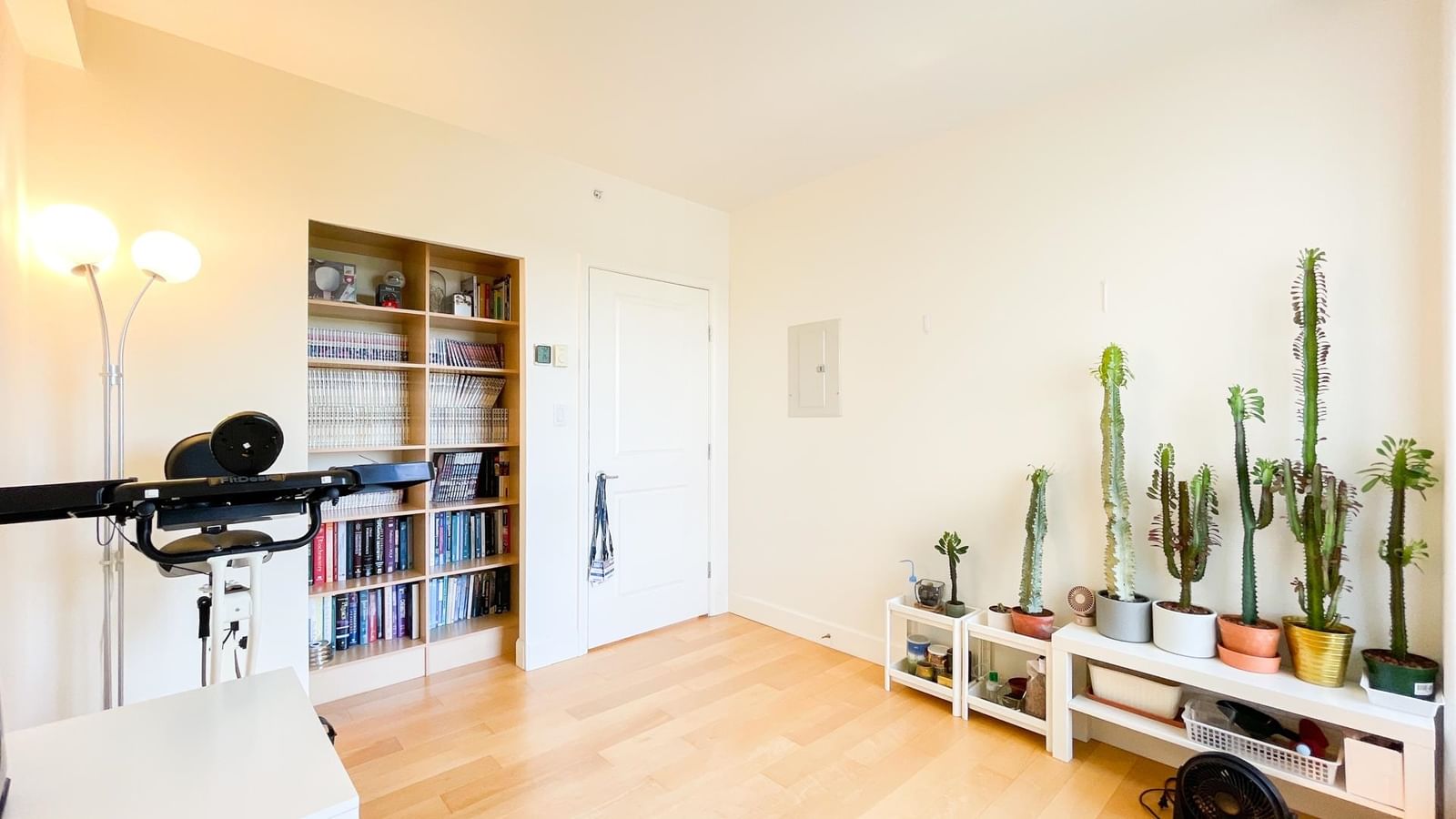 Listing Image 14