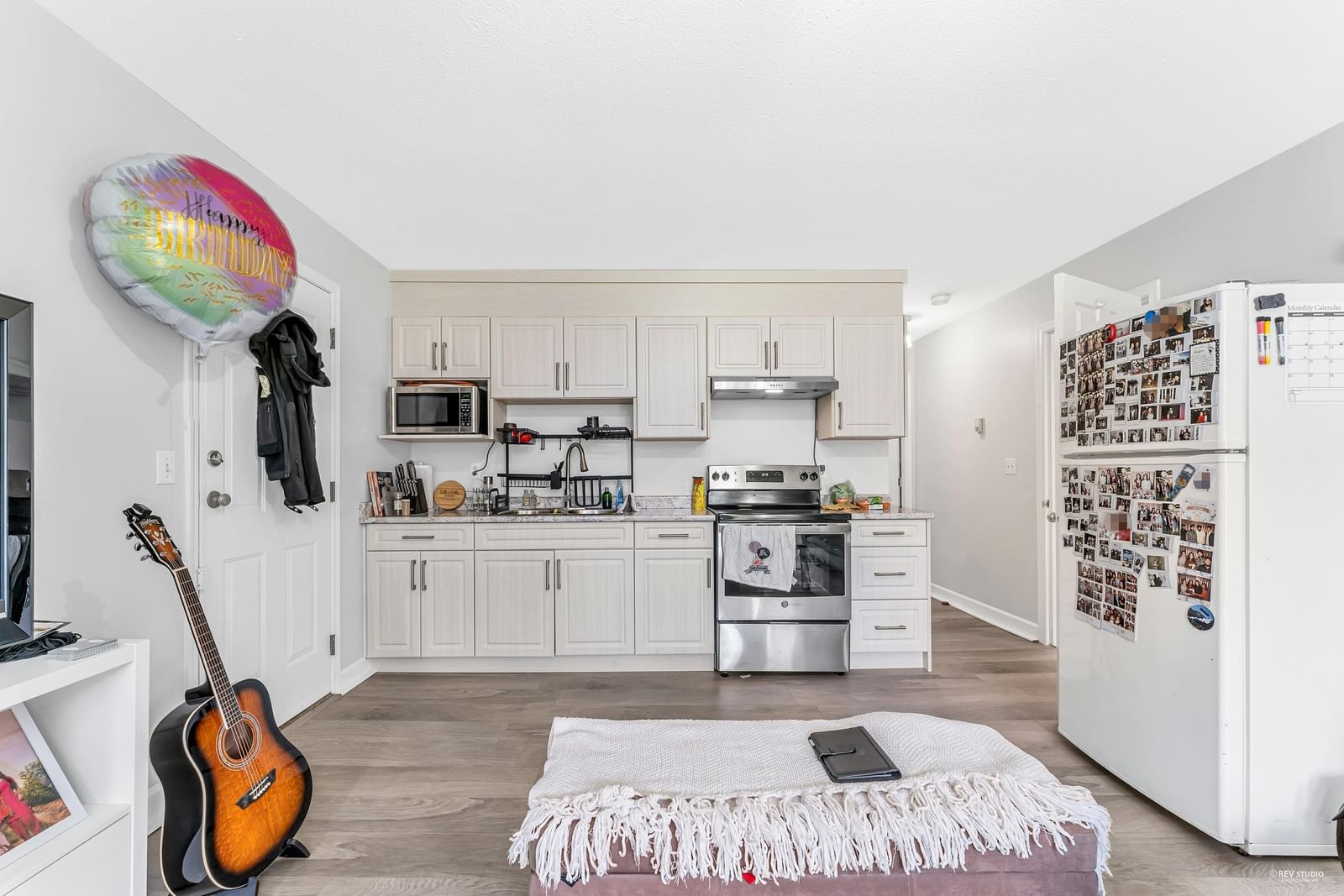 Listing Image 19
