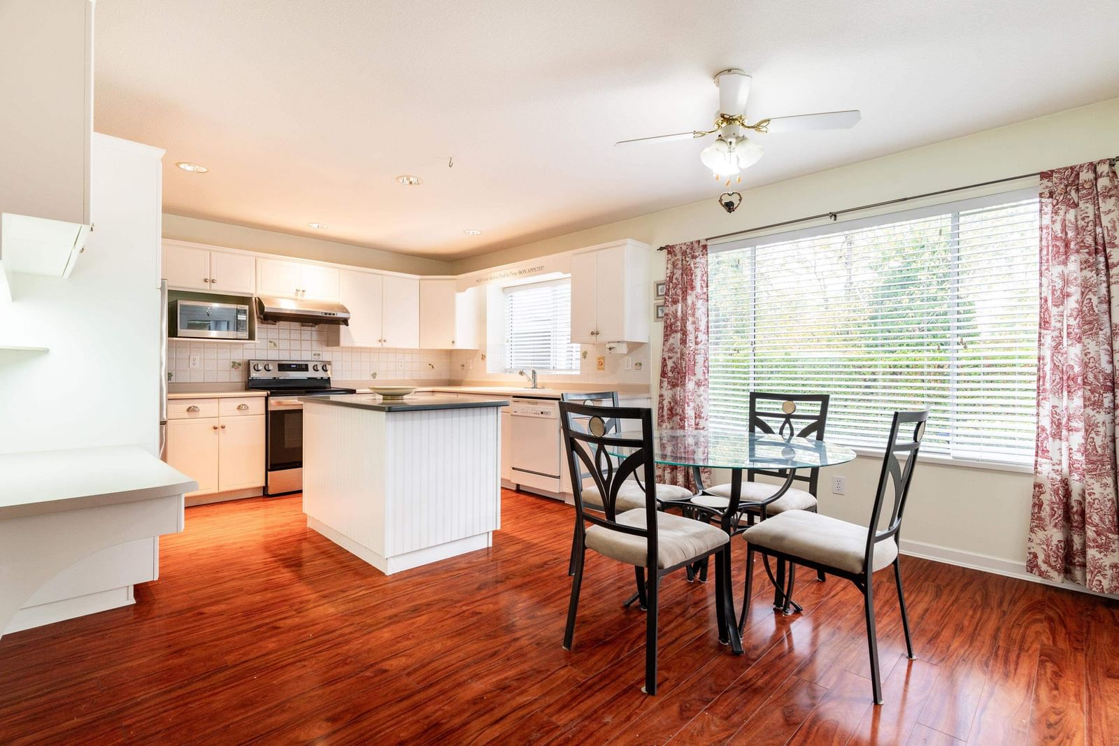 Listing Image 13