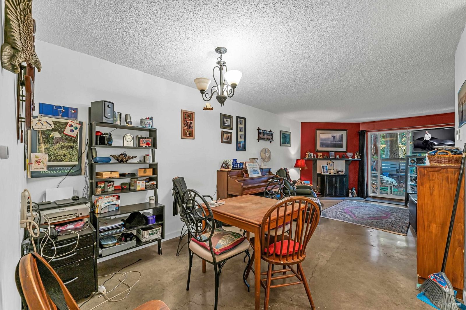 Listing Image 8