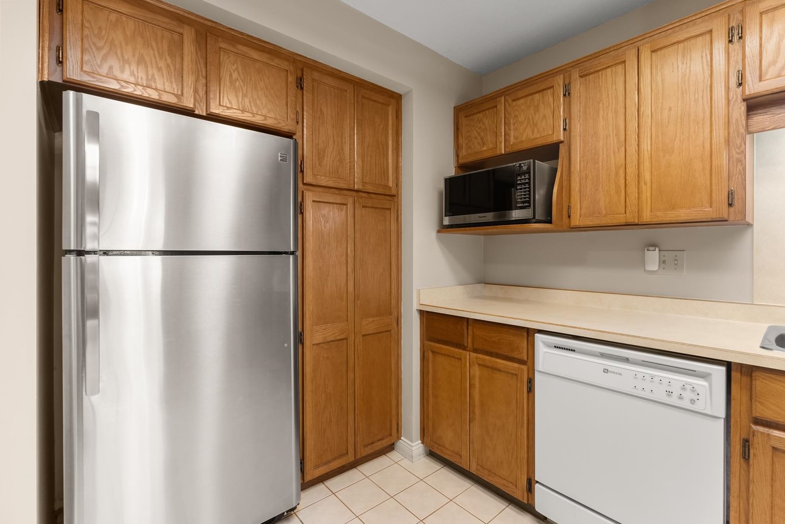 Listing Image 8