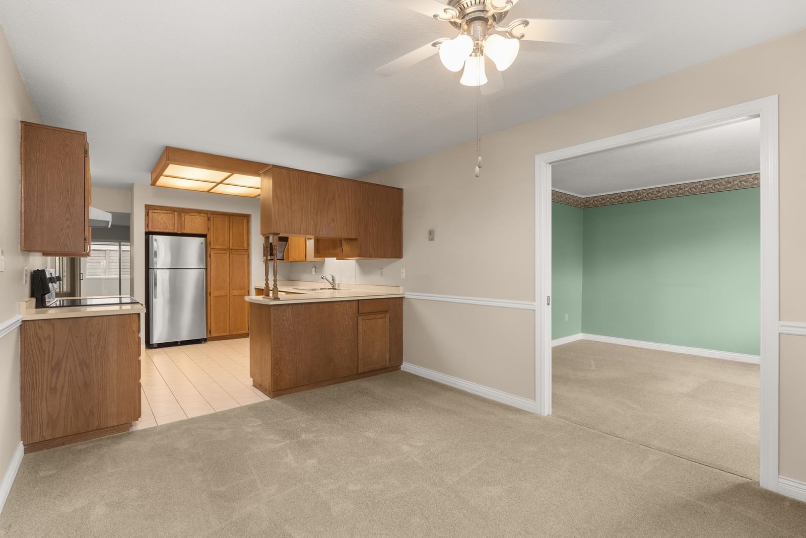 Listing Image 9