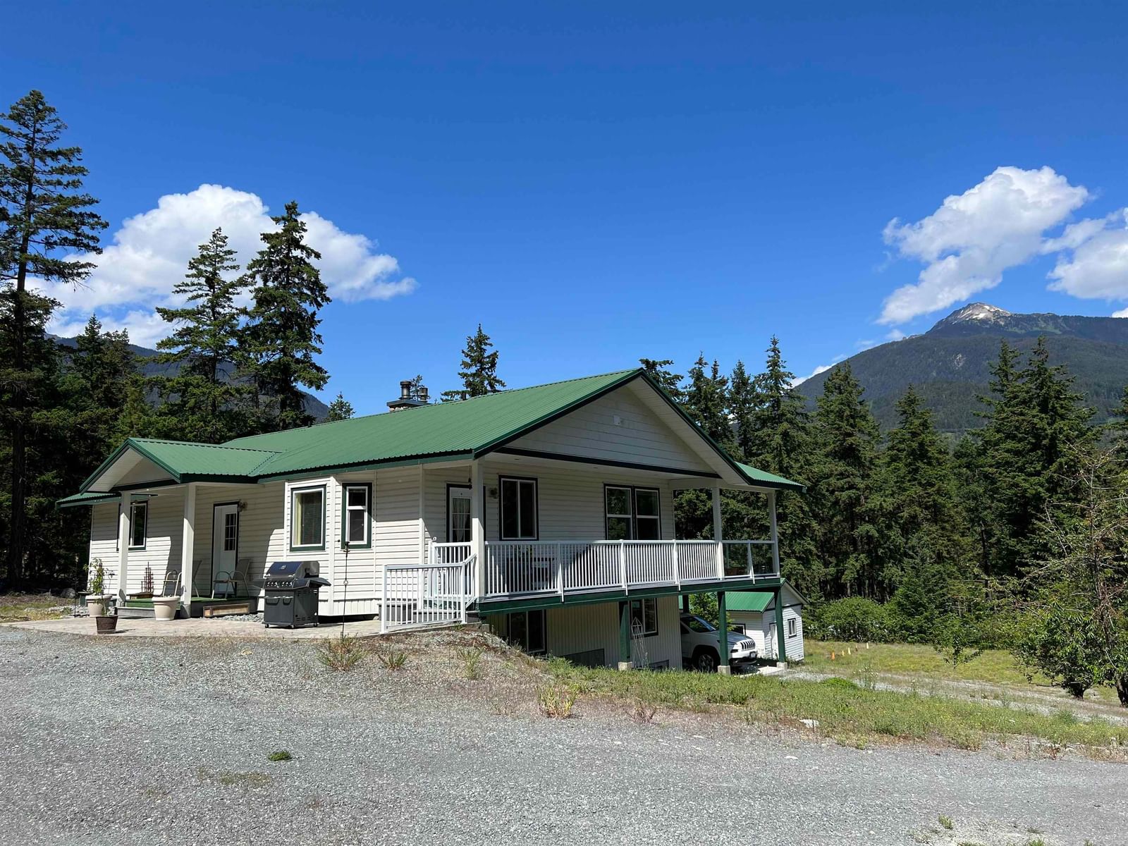 Listing Image 4