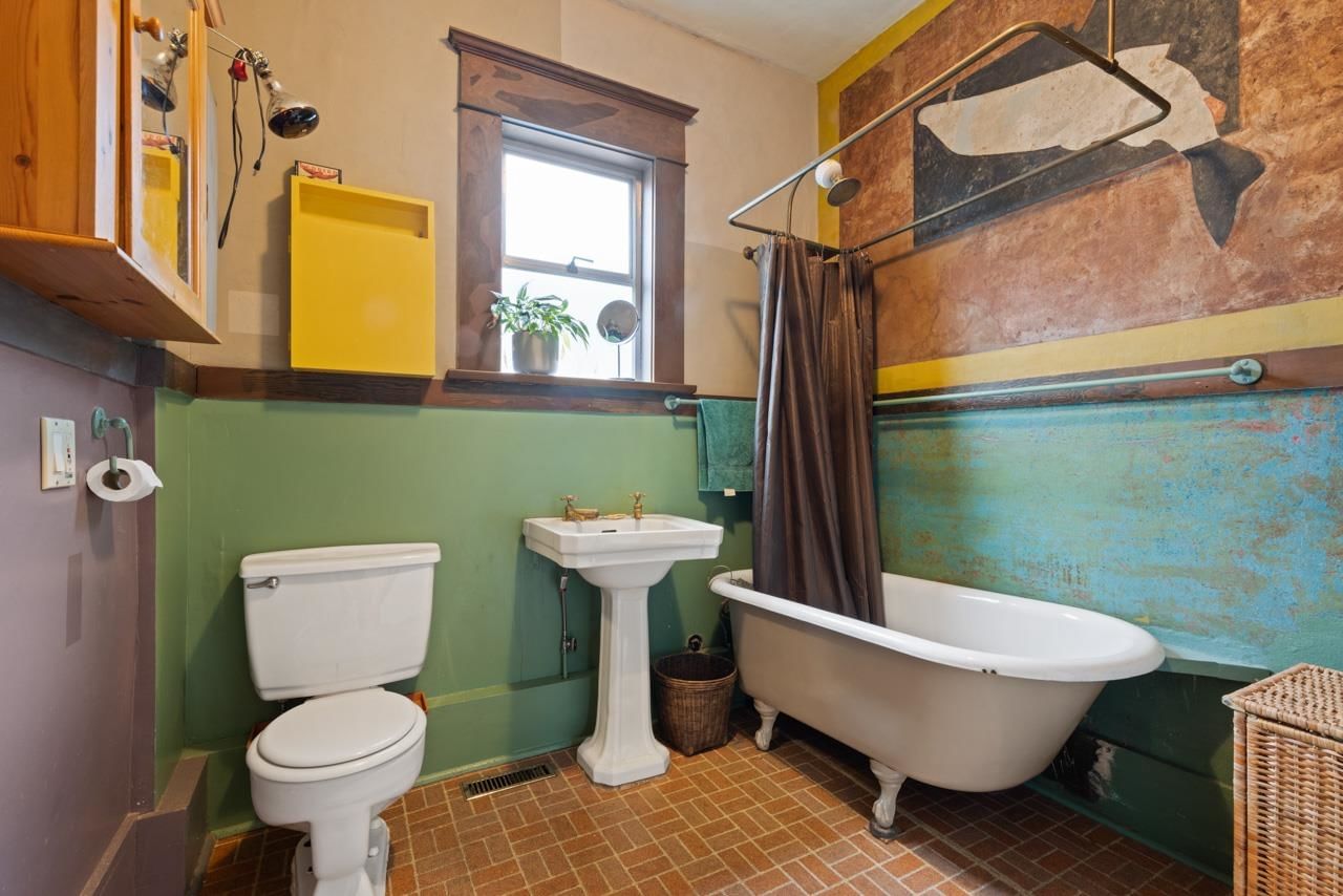 Listing Image 14