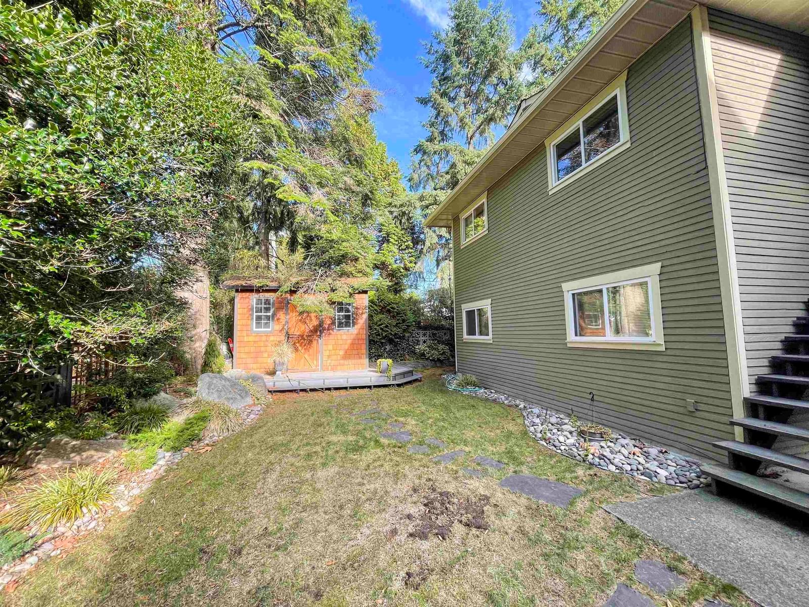 Listing Image 16