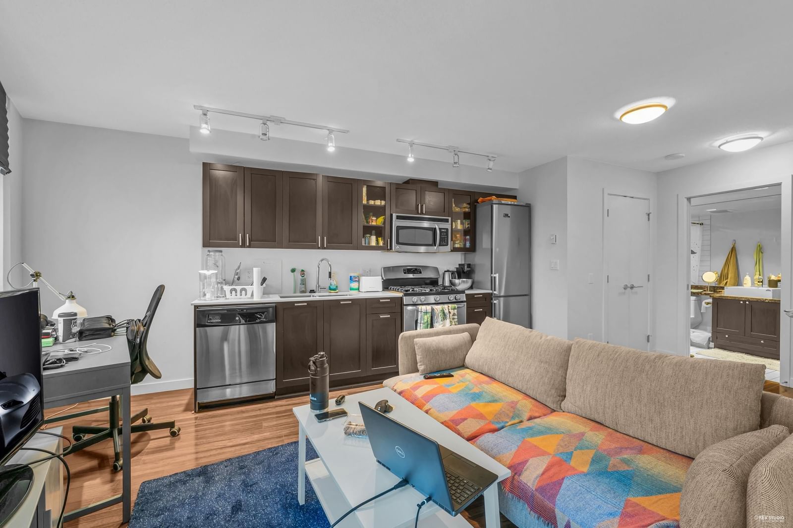 Listing Image 8