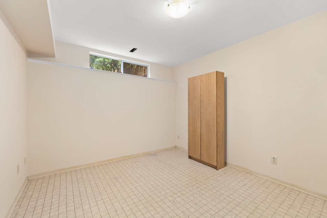 Listing Image 30