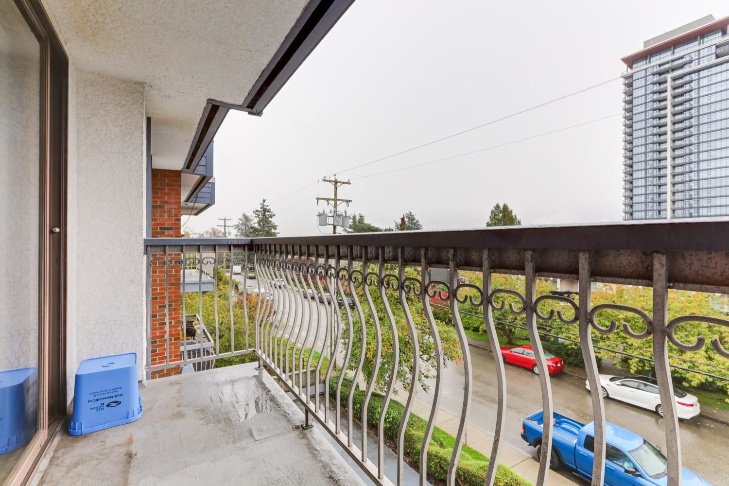 Listing Image 24