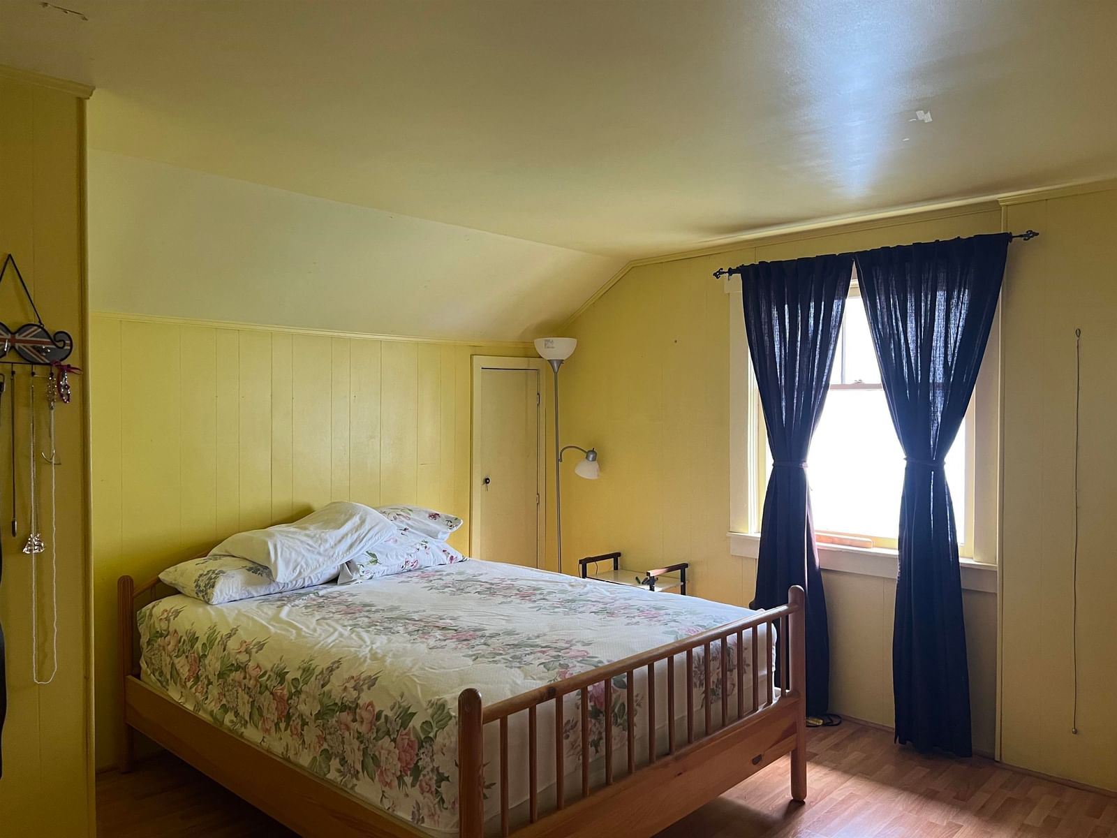 Listing Image 11