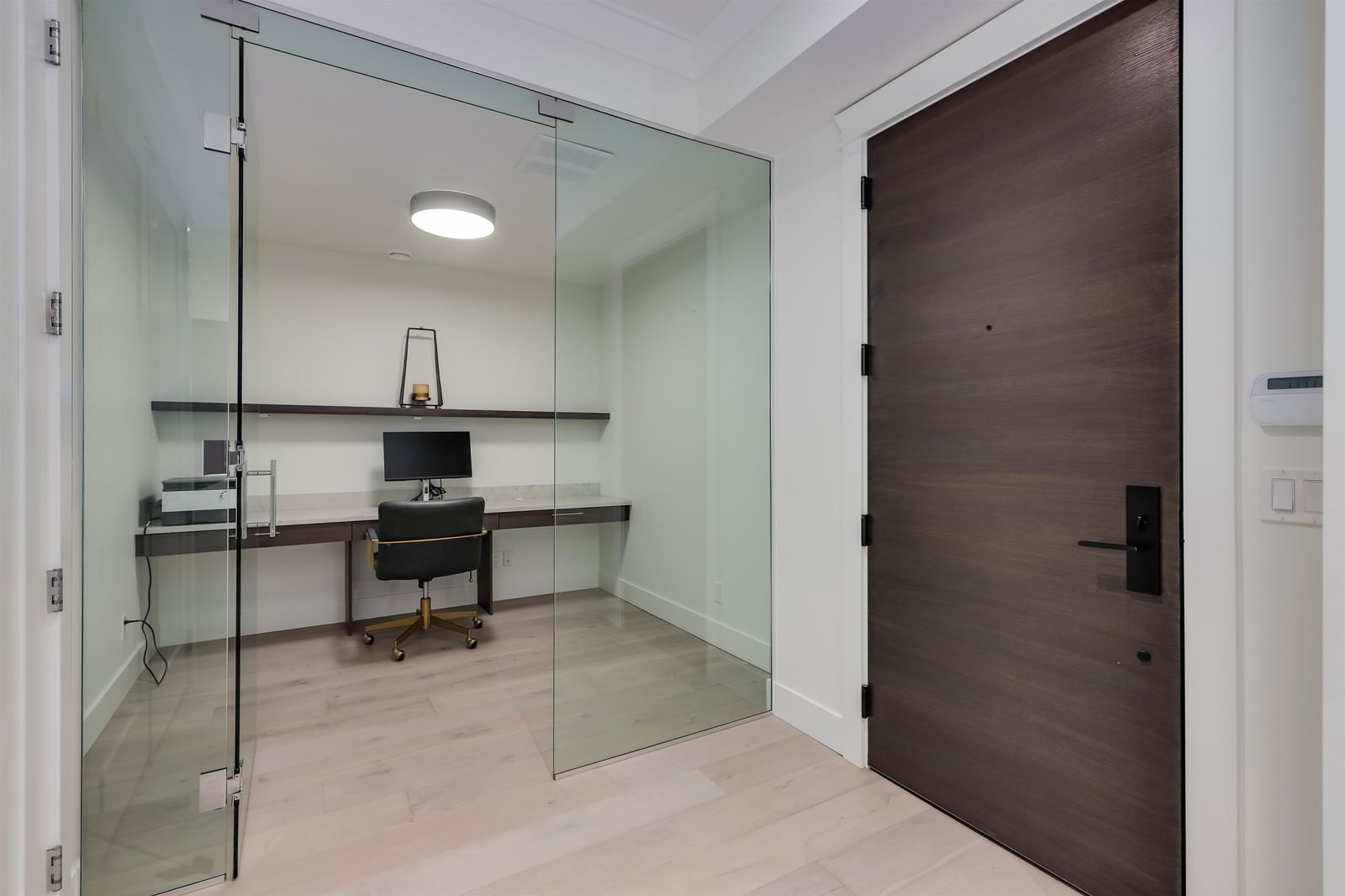 Listing Image 9