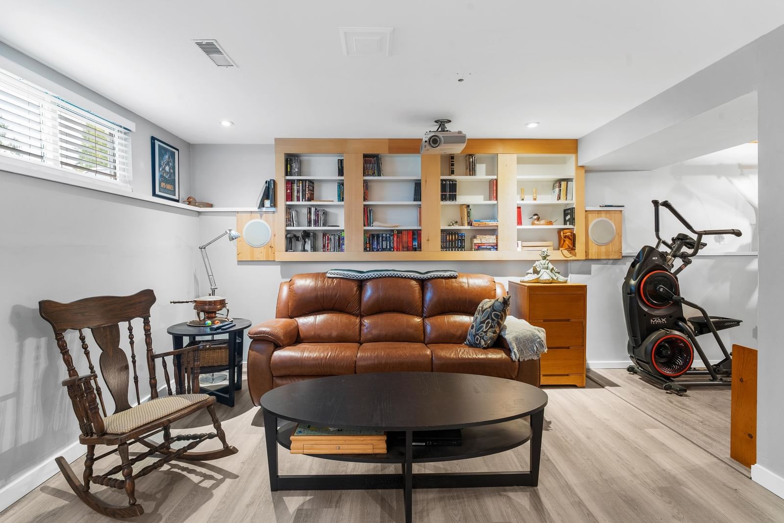 Listing Image 23