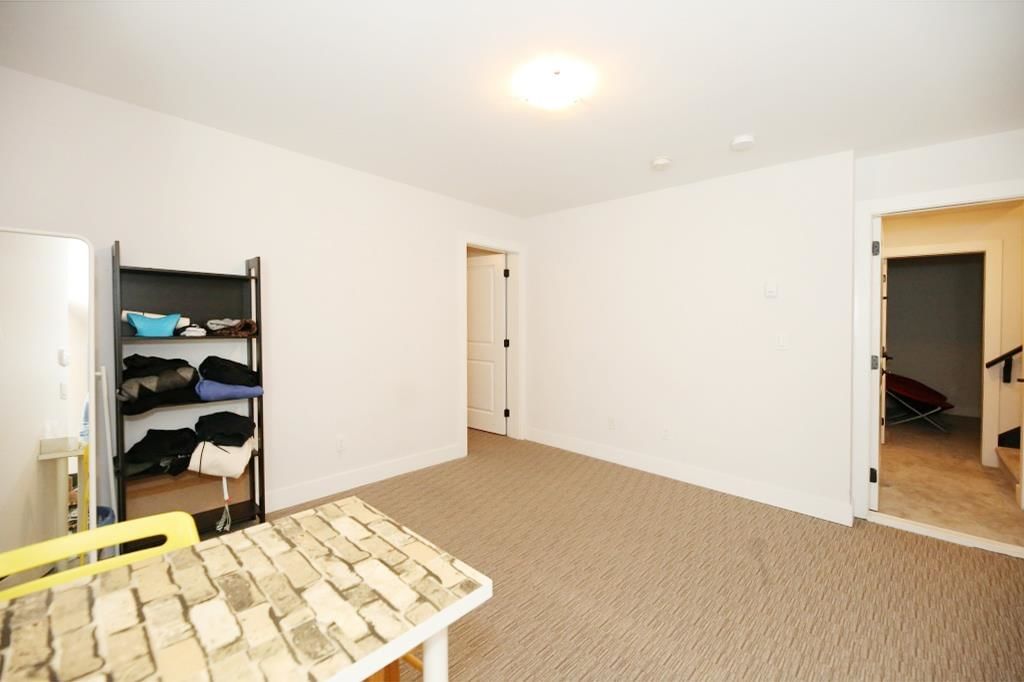 Listing Image 28