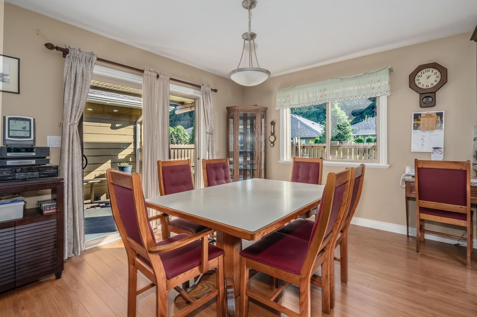 Listing Image 10