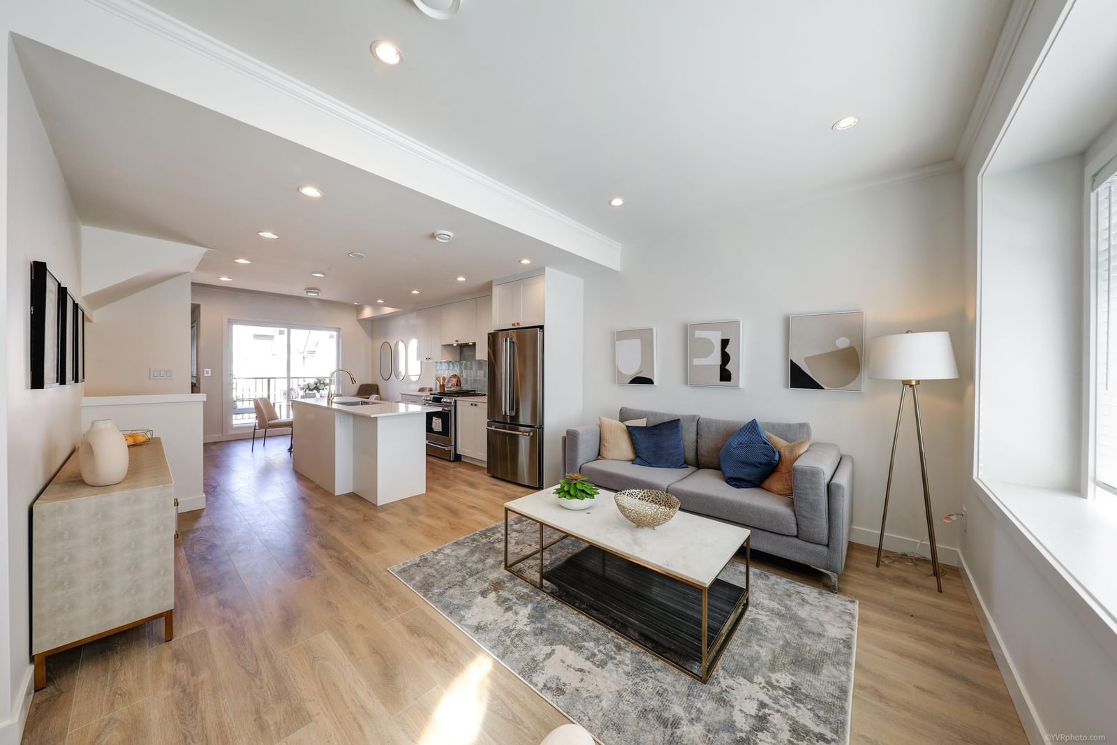 Listing Image 11