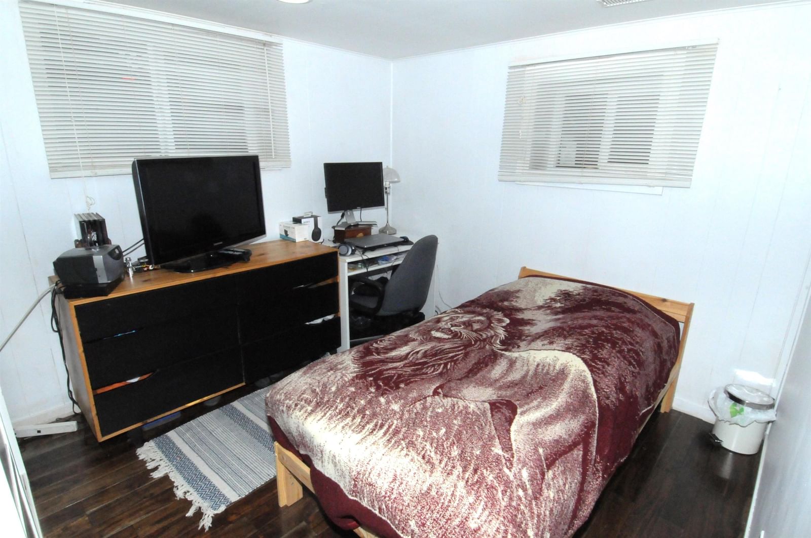 Listing Image 22
