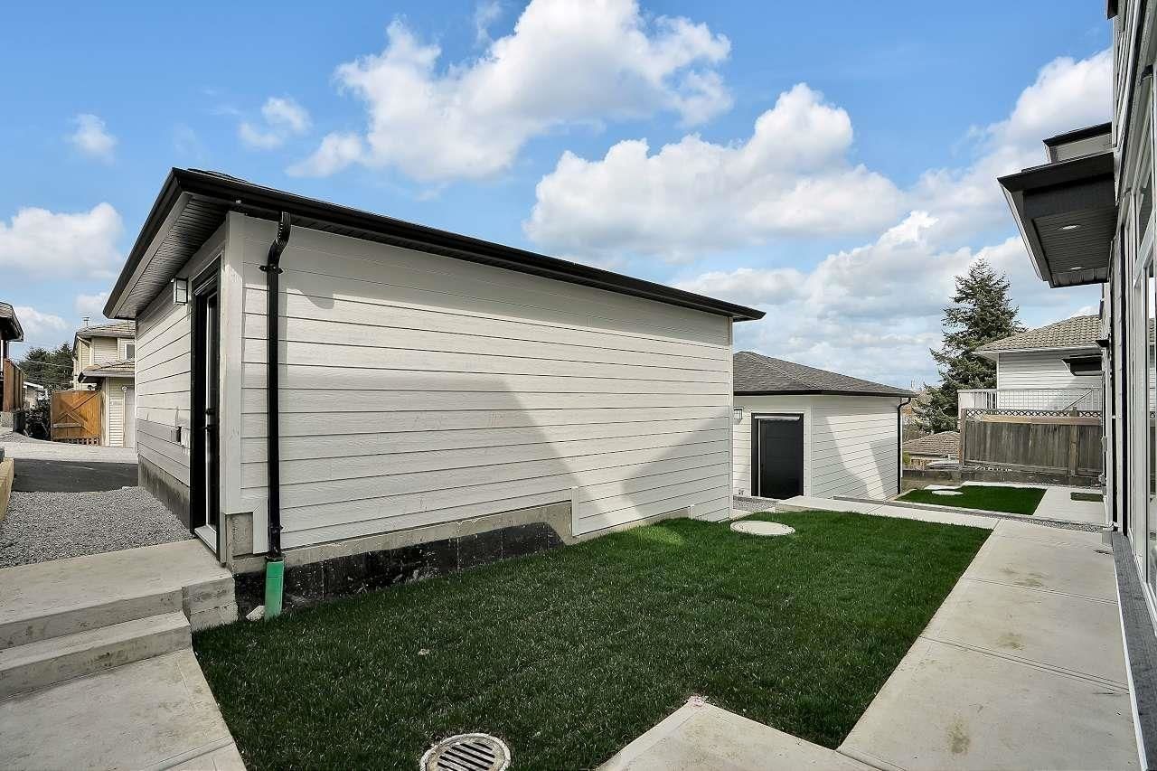 Listing Image 24
