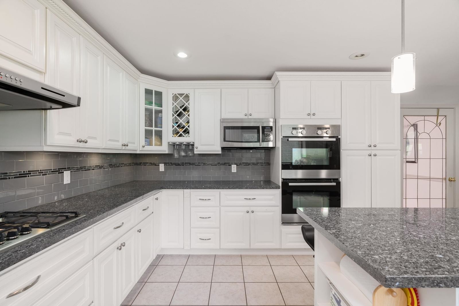 Listing Image 10