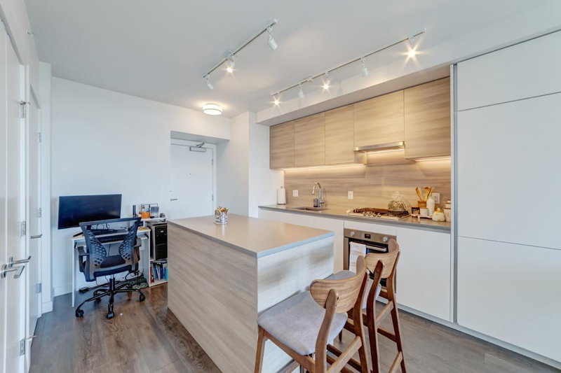 806 - 652 Whiting Way, Coquitlam, V3J 0K3 | Image 3