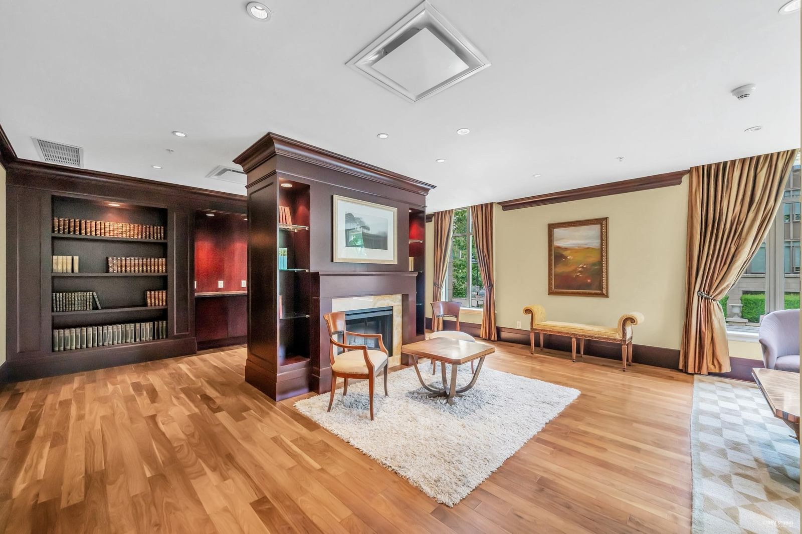Listing Image 19