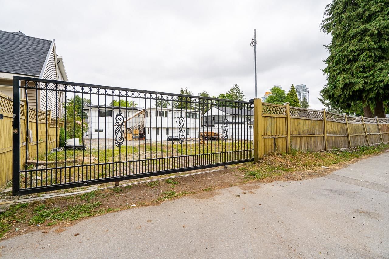 Listing Image 40