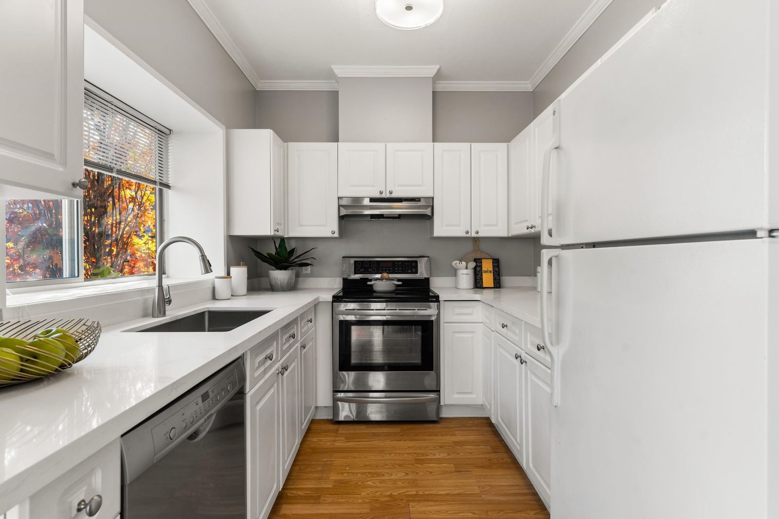 Listing Image 13