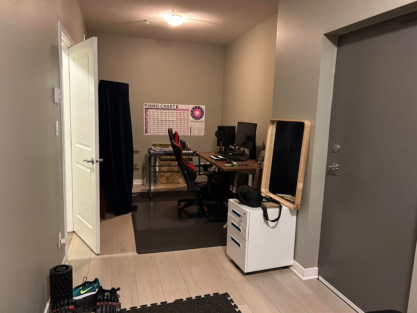 Listing Image 19