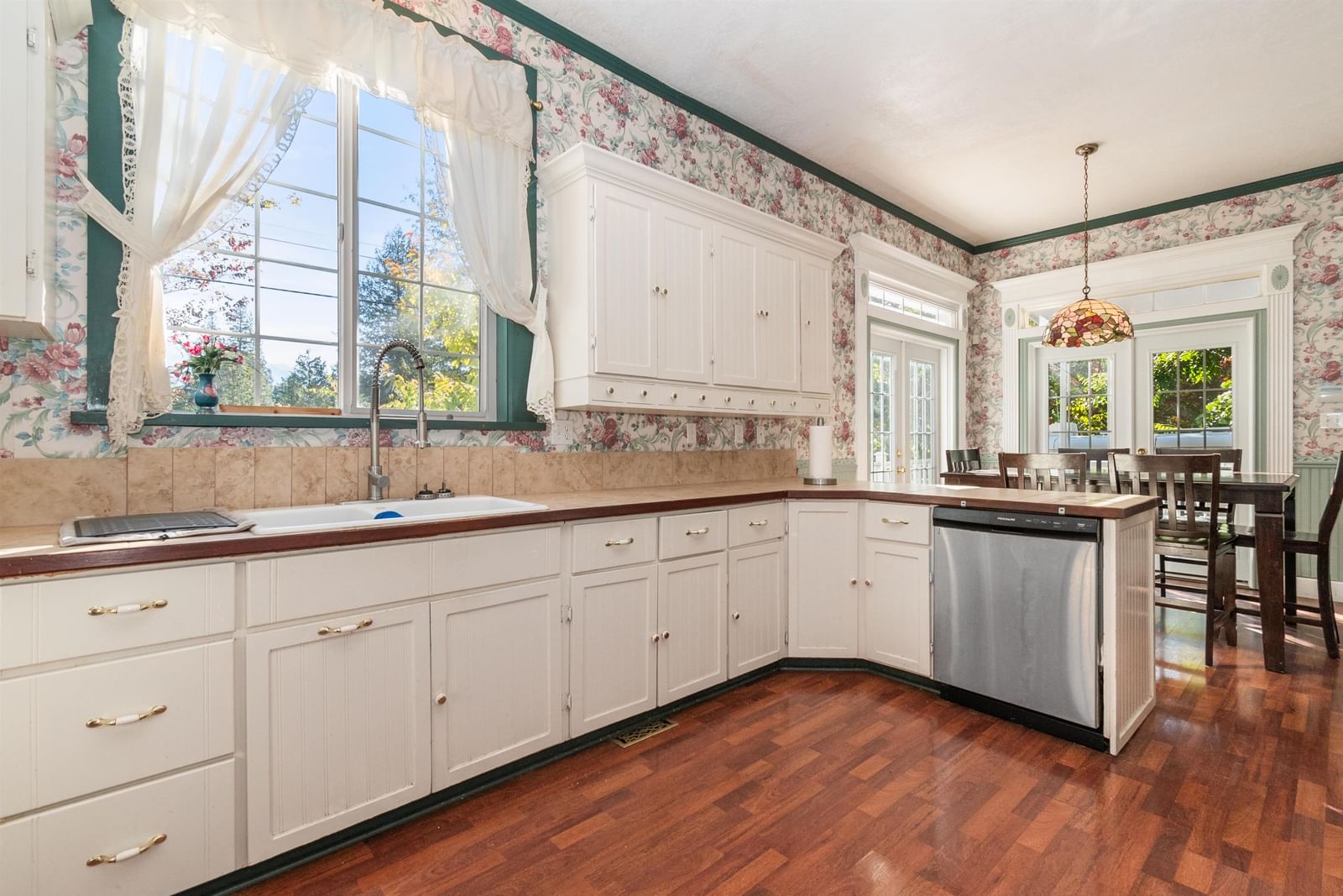 Listing Image 14
