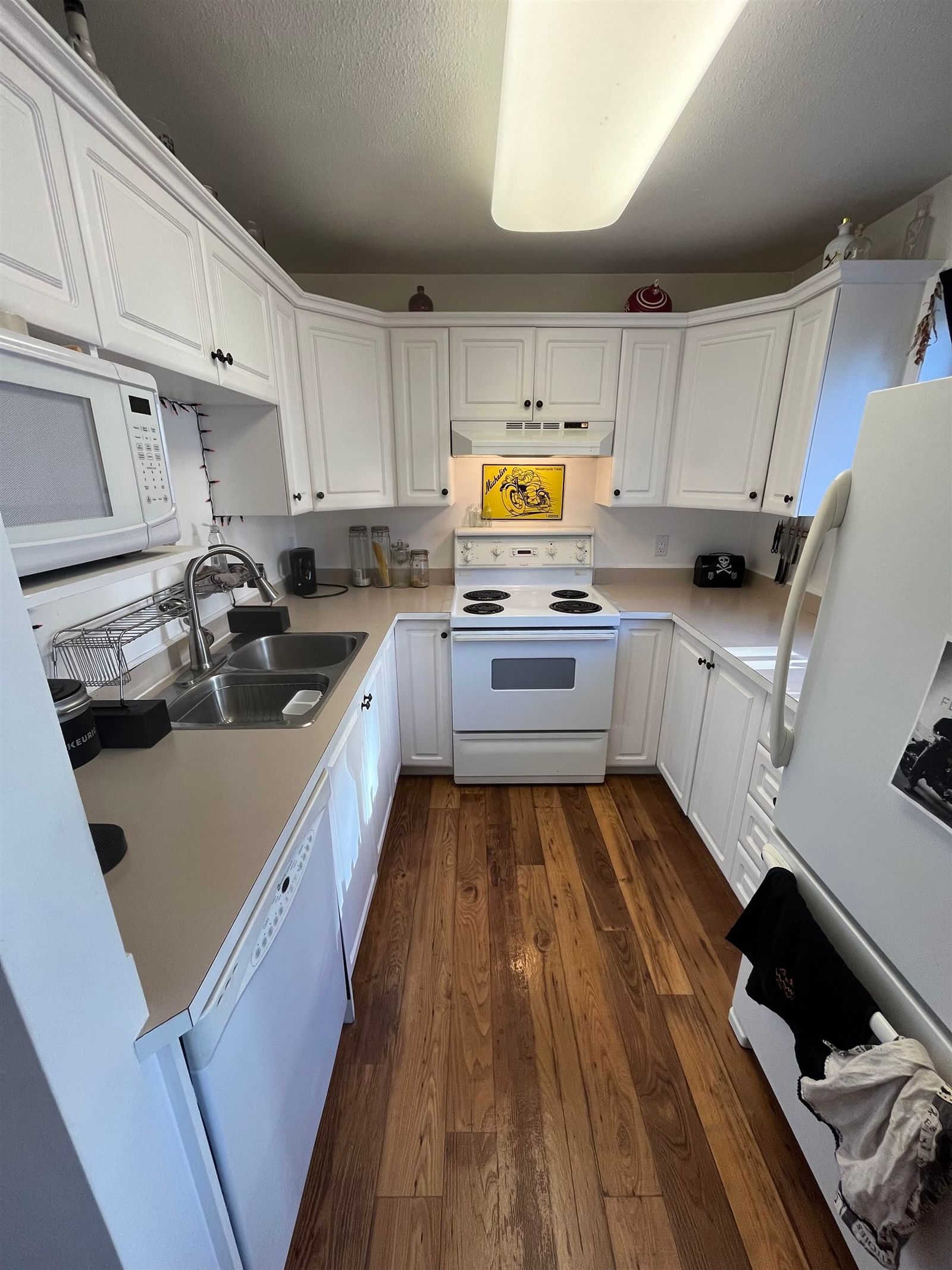 Listing Image 19