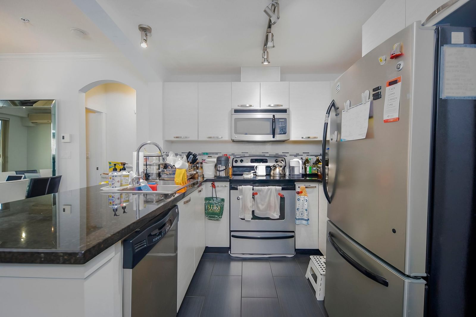 Listing Image 18