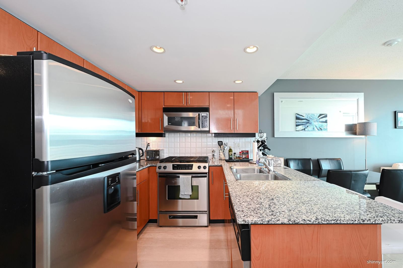 Listing Image 6