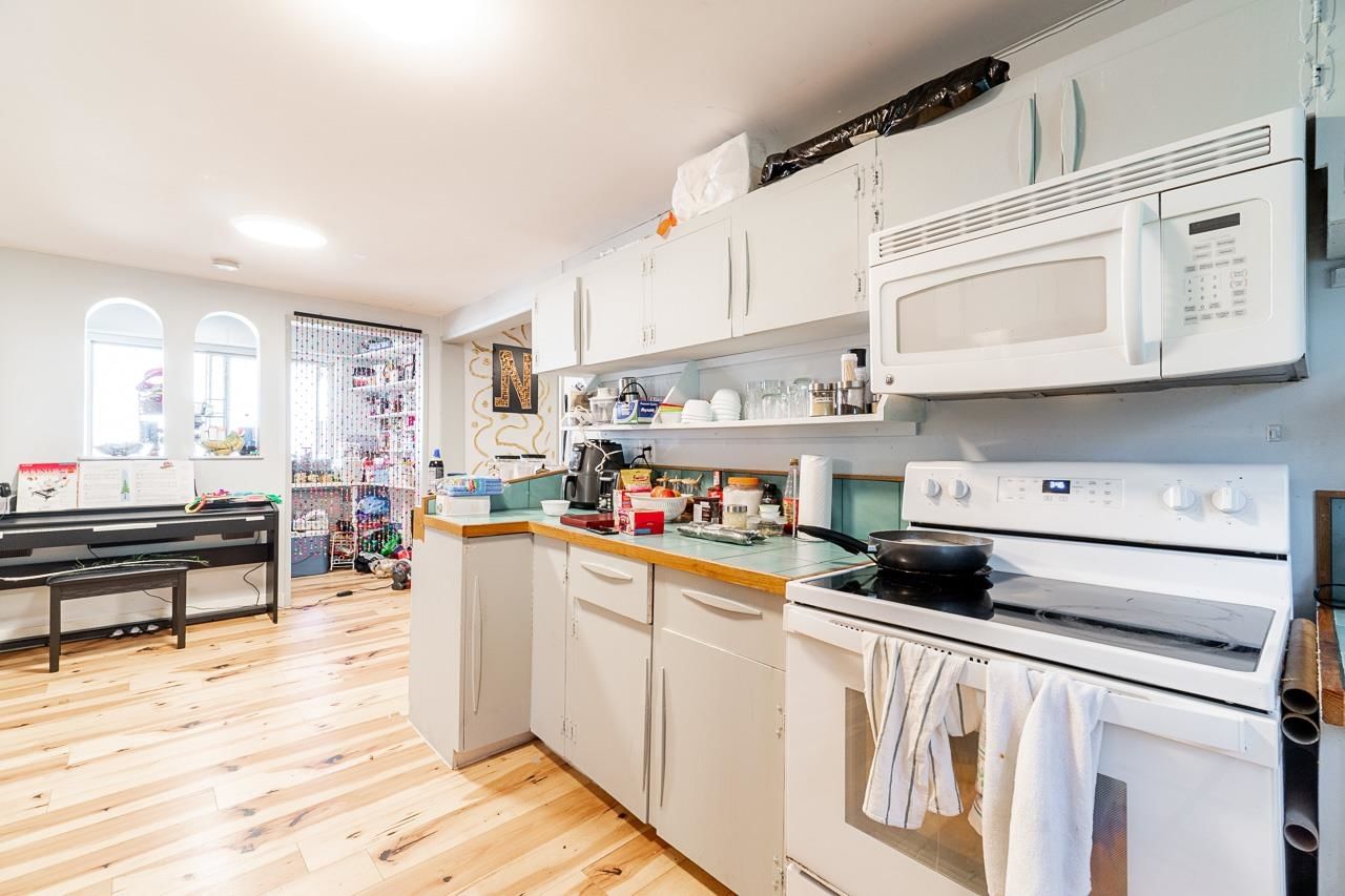 Listing Image 9