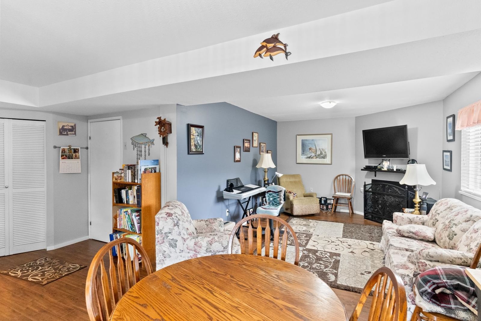 Listing Image 24