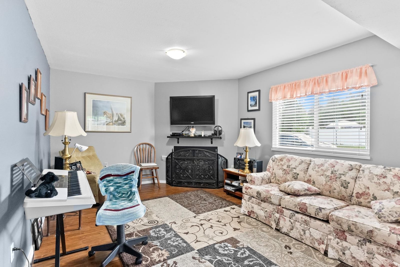 Listing Image 25