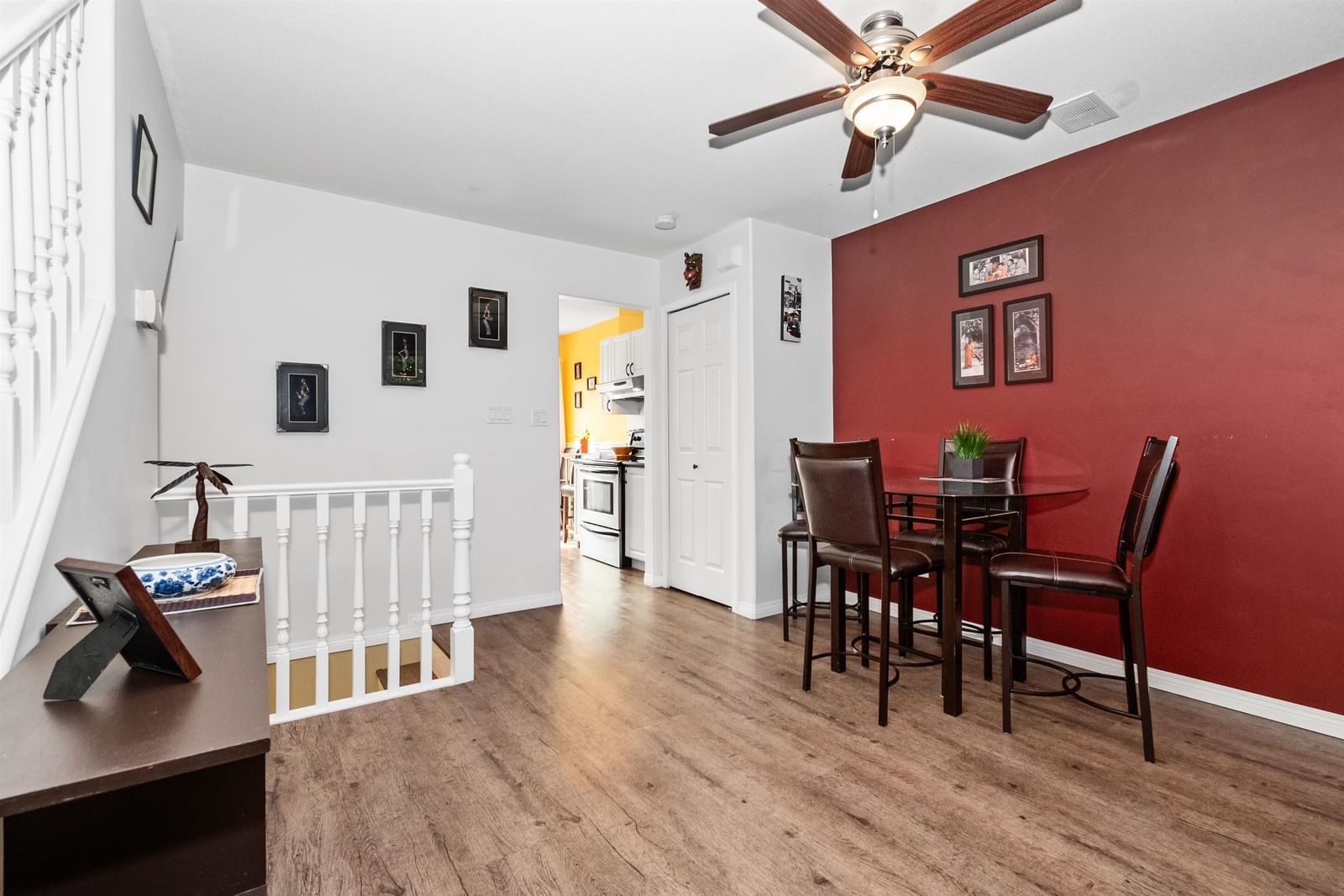Listing Image 14