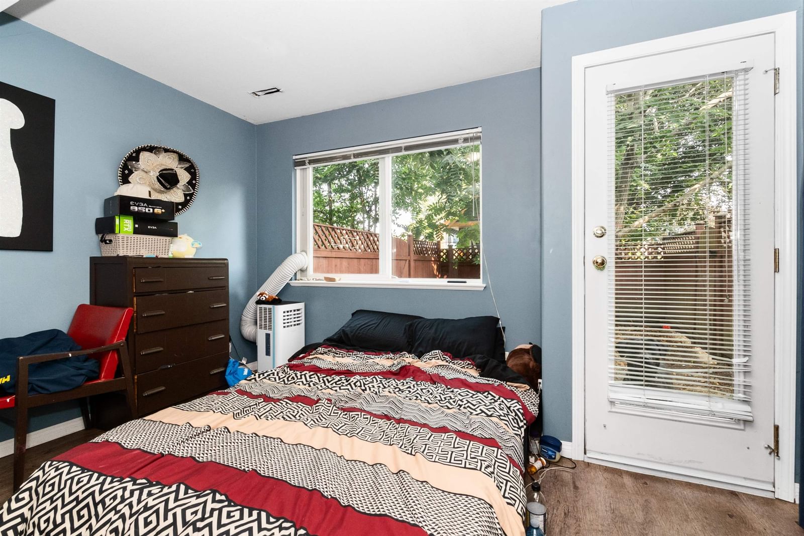 Listing Image 15